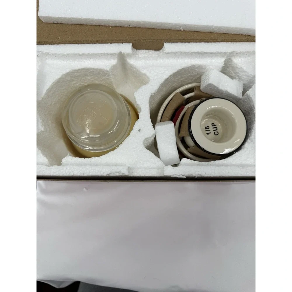 Hard To Find 2012 Yankee Christmas Cookie Scent Candle And Measuring Cup Snowman